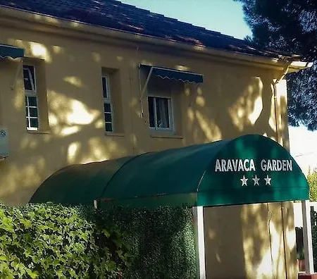 Aravaca Garden מלון