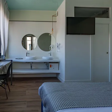 Hostel Charlotte-gran Via