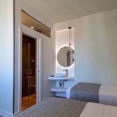 Hostel Charlotte-gran Via