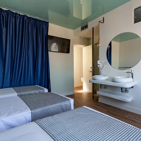 Charlotte-gran Via Hostel Madrid