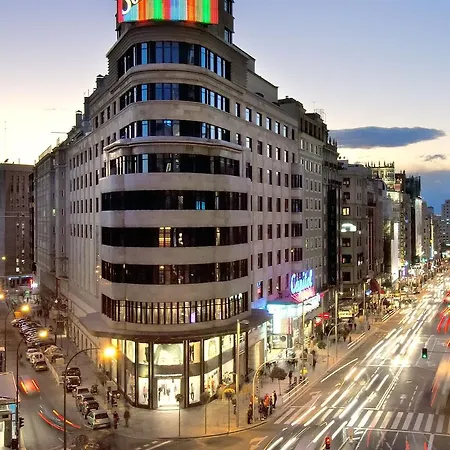 Vincci Capitol Hotel