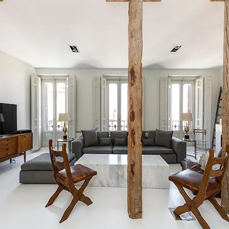 Bnbholder Refined Duplex Malasana Apartment