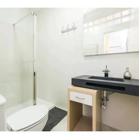 Little Cozy Loft Free Street Parking Wifi Barbadillo Bis Apartment
