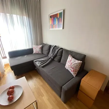 Close To Airport, Ifema Apartment