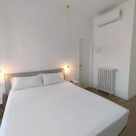 Guest house Manuela By Gaiarooms 2*