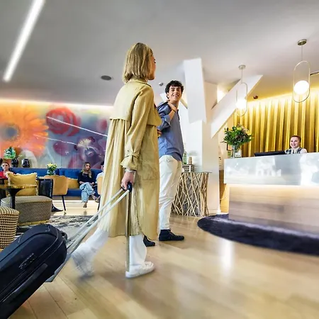 Apartosuites Jardines De Sabatini 3*