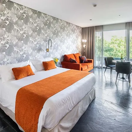 Appart hôtel Apartosuites Jardines De Sabatini Madrid