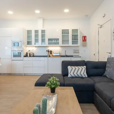 Apartament Jacuzzi Full Exterior Sol, By Monaro***** Madryt