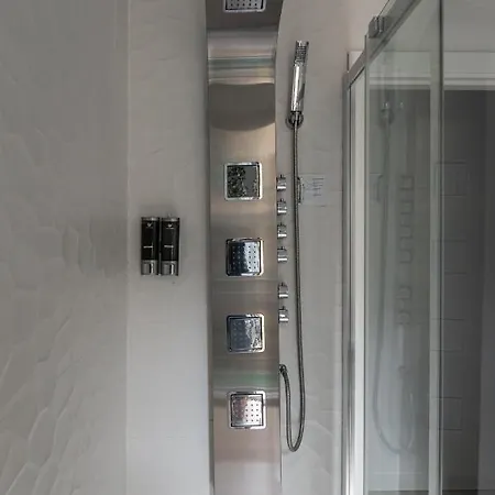Jacuzzi Full Exterior Sol, By Monaro***** Apartament Madryt