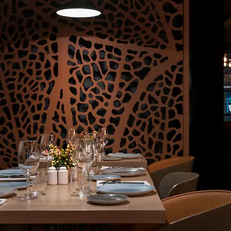 Hotel Catalonia Gran Via 4*