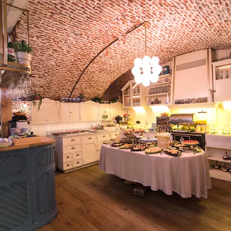 Icon Wipton Hotel 4*