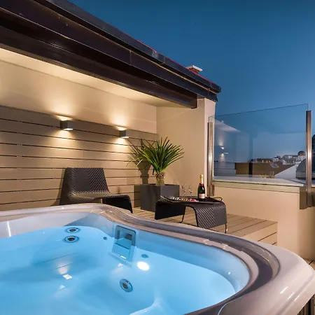 Catalonia Gran Via Hotel 4*