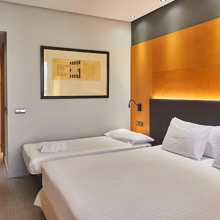 Silken Puerta 4*