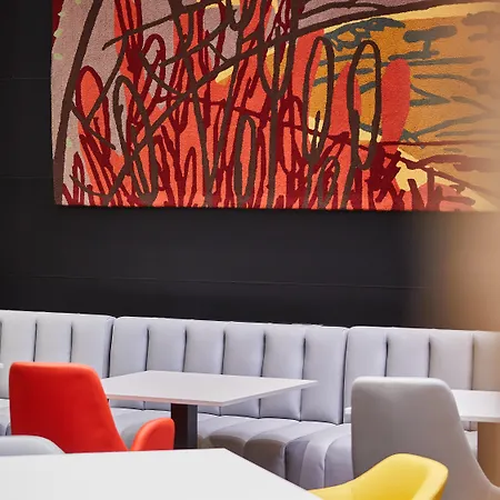Hotel Silken Puerta 4*
