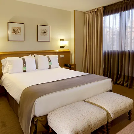 Hotel Rafaelhoteles Piramides Madrid