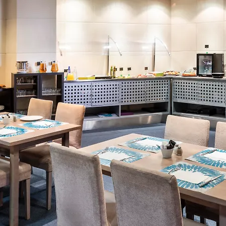 Rafaelhoteles Piramides Hotel