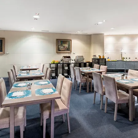 Hotel Rafaelhoteles Piramides