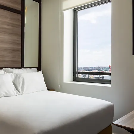 Hotel Pestana Cr7 Gran Via 4*