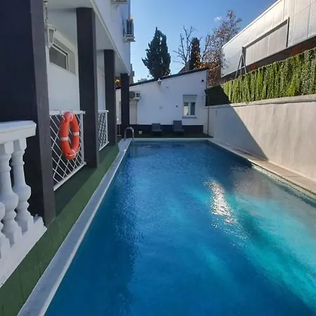 Escala Affittacamere 3*