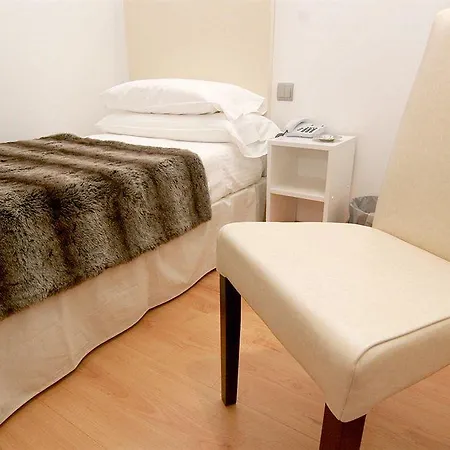 Gæstehus Santo Domingo Madrid