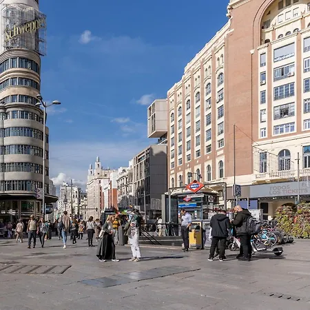 Gran Via Experience Konukevi Madrid