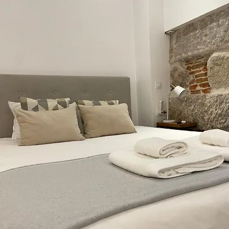 Opera Norma - 4pax Palacio Real Apartment *