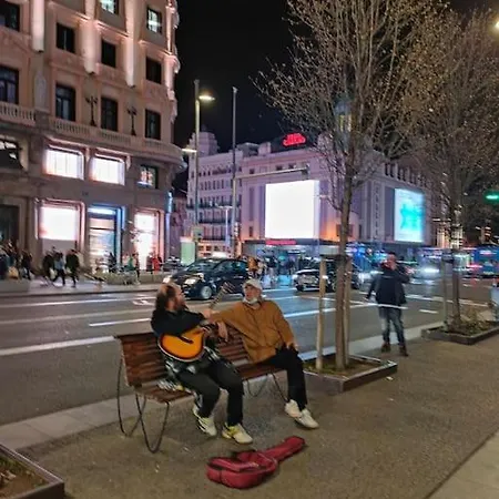 Appartamento Muy Silencioso Callao/sol Apartamento Completo