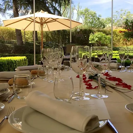 Hotel Jardin Real De Mirasierra
