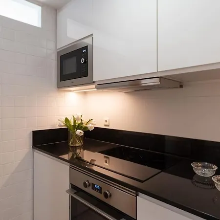 Vivienda Con Zona De Trabajo, Piscina Y Parking Apartamento