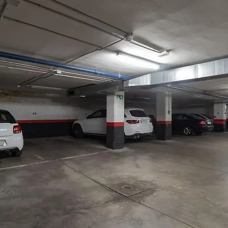 Vivienda Con Zona De Trabajo, Piscina Y Parking Apartamento Madrid