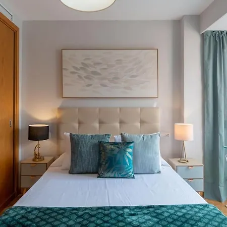 Apartamento Vivienda Con Zona De Trabajo, Piscina Y Parking