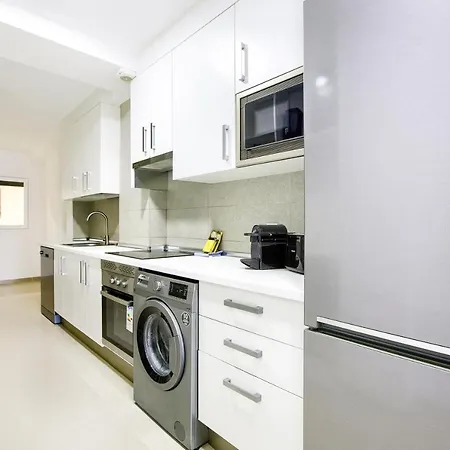 Charming La Elipa - 3 *