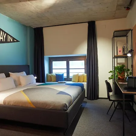 Hotel The Social Hub 4 Star Madrid