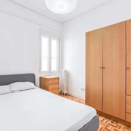 Apartamento En Atocha 10 Personas * Madrid