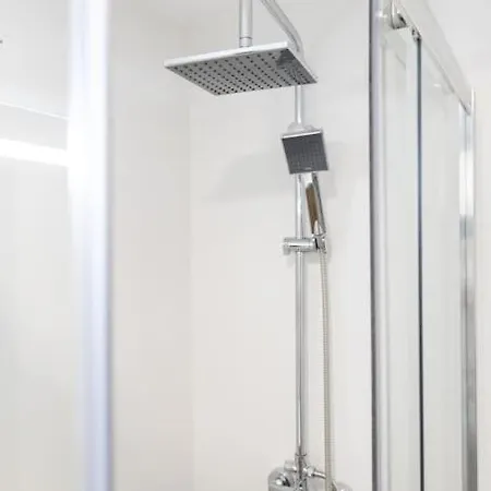 Amplio Y Coqueto A Solo 750m Bernabeu Appartement *