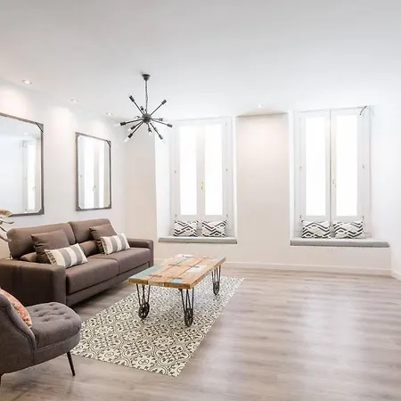 Large And Vanguardist- 2bd 2bth- Letras Apartment Madrid