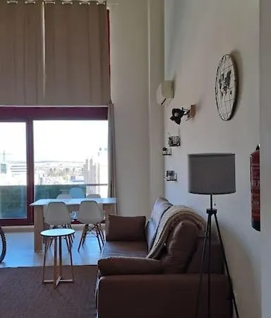 아파트 Acogedor Loftcon Garaje A 10min Del Aeropuerto E Ifema