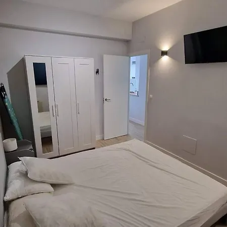 Loft En Junto Al Metro. Madrid
