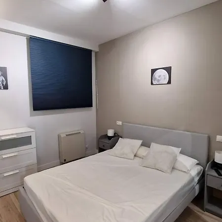 Loft En Junto Al Metro. Apartment *