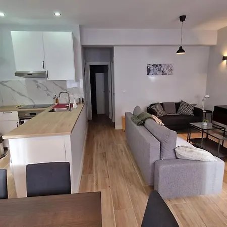 Apartment Loft En Junto Al Metro. Madrid