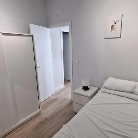 Loft En Junto Al Metro. Apartment *