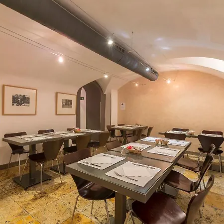 Hotel Petit Palace Puerta Del Sol Madryt