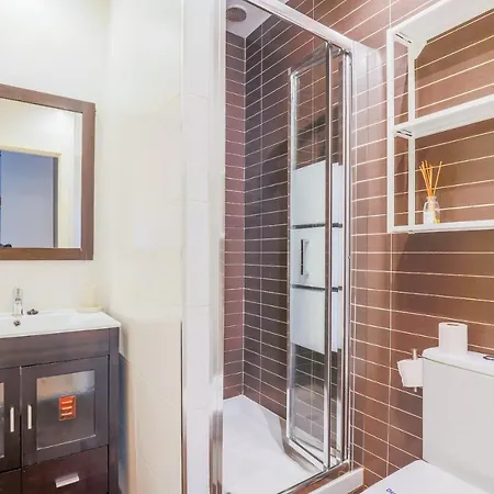 Bright Modern - 2bedrooms 2baths -cuatro Caminos