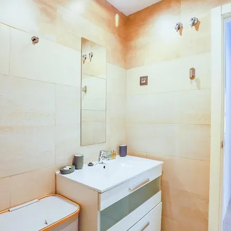 Bright Modern - 2bedrooms 2baths -cuatro Caminos Apartment Madrid