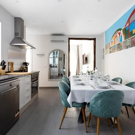 Downtown La Latina Grupos, By Monaro***** * Madrid