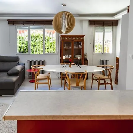 Alojamiento Cerca Del Estadio Santiago Bernabeu Apartment *