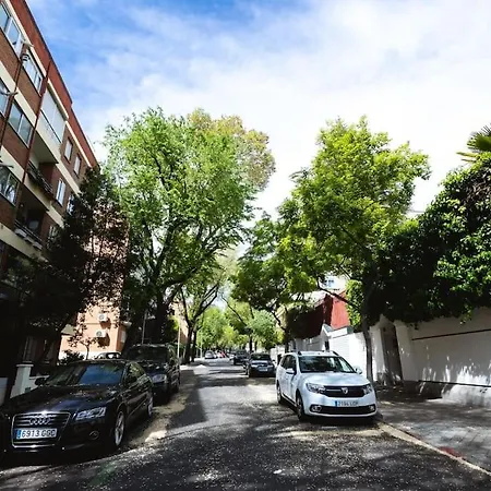 Alojamiento Cerca Del Estadio Santiago Bernabeu Apartment