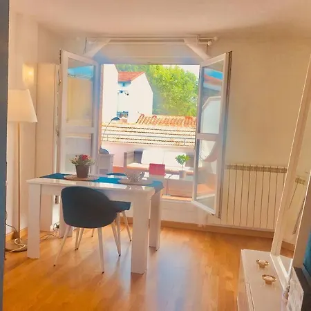 Penthouse Independiente A 3 Paradas En Metro De Atocha 아파트 *