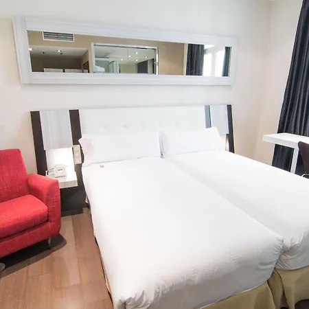 Petit Palace Arenal Hotel Madri