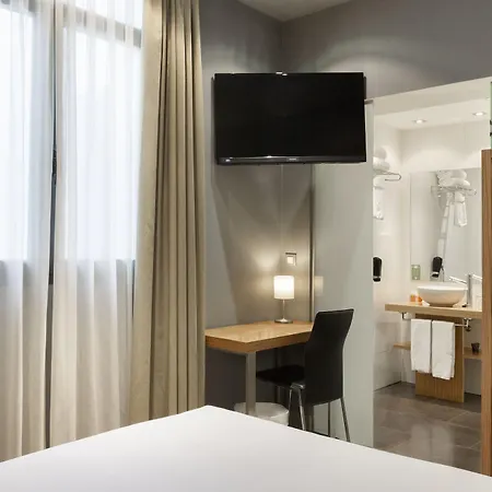 Hotel Petit Palace Tres Cruces